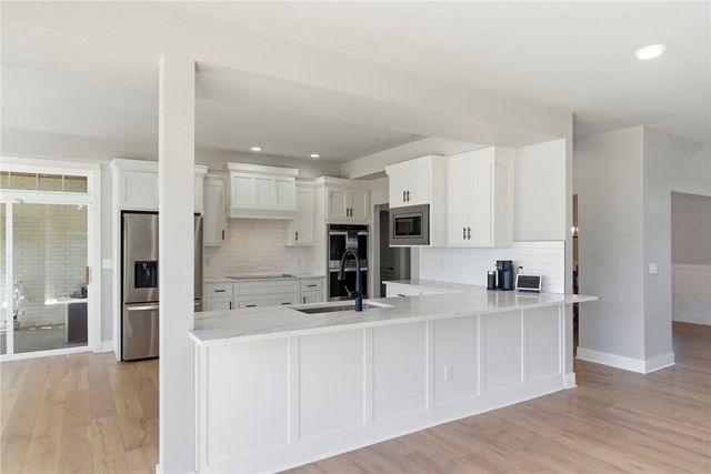 10878 Millstead Lane, Bentonville, AR 72712