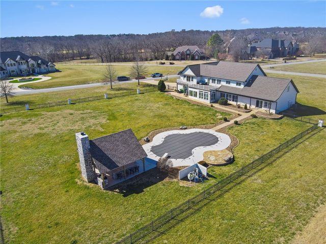 10878 Millstead Lane, Bentonville, AR 72712