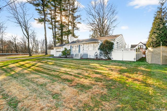 106 Wellford Road, White Plains, NY 10607