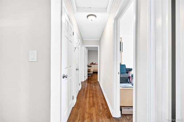 106 Wellford Road, White Plains, NY 10607