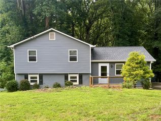 3448 Forest Knoll Drive, Duluth, GA 30097
