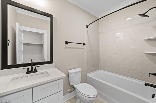 3973 Valley View Circle, Clemmons, NC 27012