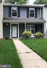 1542 PIN OAK DR, Waldorf, MD 20601