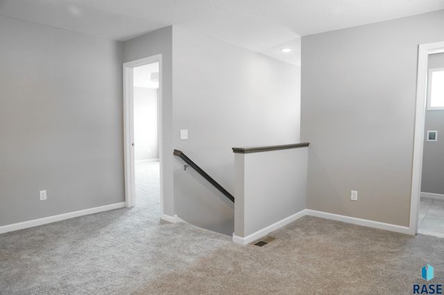 219 Thelma Ave Avenue, Harrisburg, SD 57032