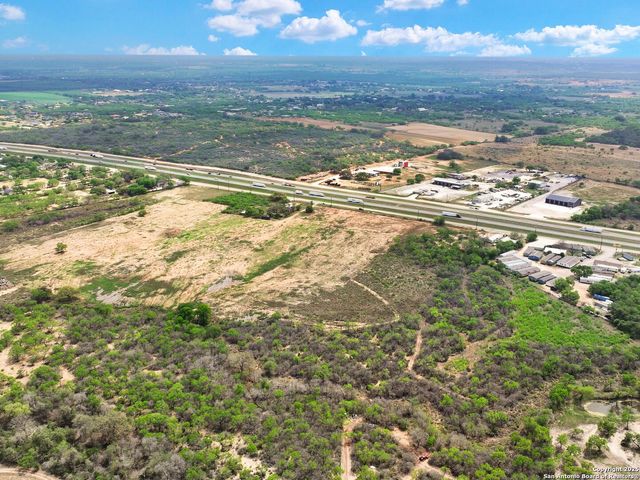 17171 Interstate 35, Atascosa, TX 78002