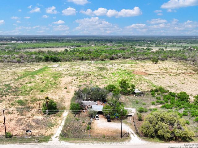 17171 Interstate 35, Atascosa, TX 78002