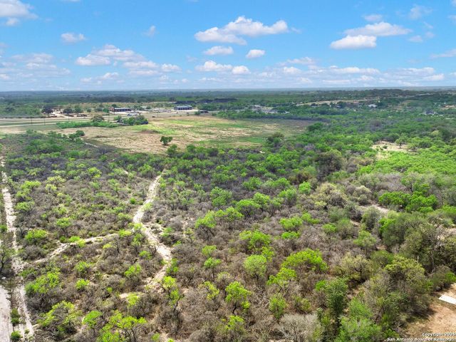 17171 Interstate 35, Atascosa, TX 78002