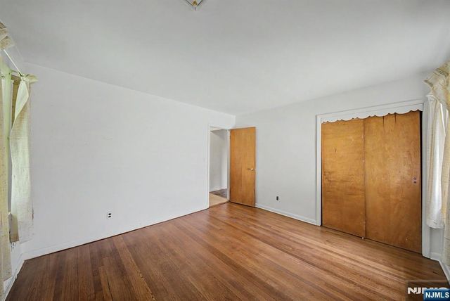 27 Oswego Avenue, Oakland, NJ 07436