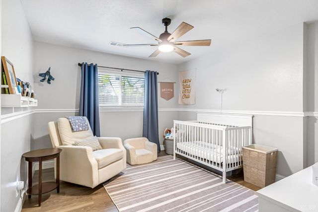 1182 Hansen Court, Hanford, CA 93230