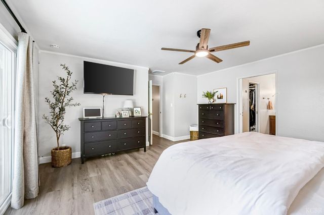 1182 Hansen Court, Hanford, CA 93230