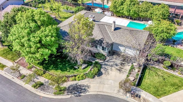 1182 Hansen Court, Hanford, CA 93230