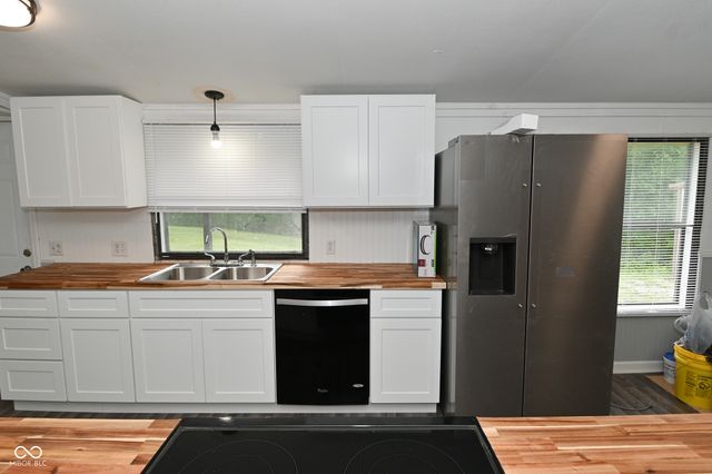 9826 Brann Road, Poland, IN 47868