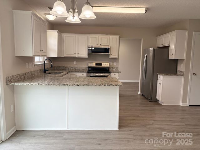 2303 Highland Park Drive, Charlotte, NC 28269