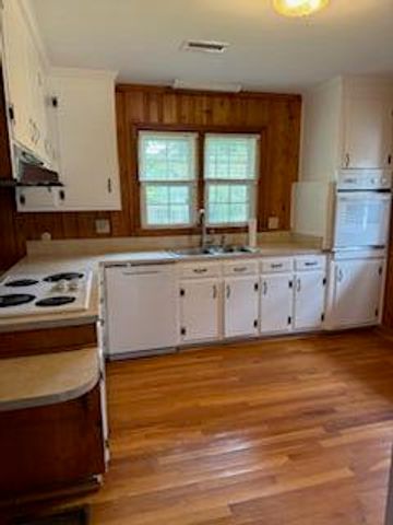 1083 Fort Sumter Dr., Charleston, SC 29412