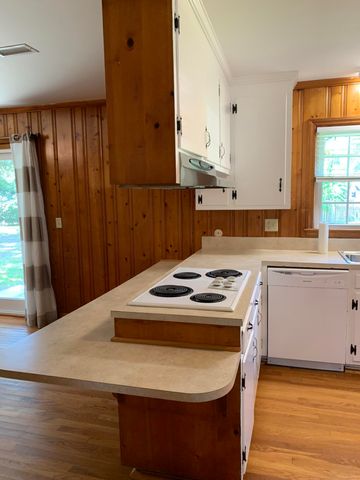 1083 Fort Sumter Dr., Charleston, SC 29412