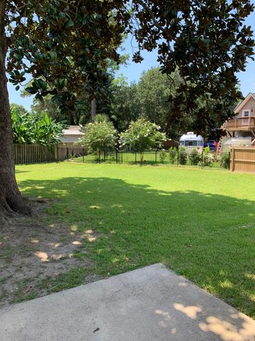 1083 Fort Sumter Dr., Charleston, SC 29412