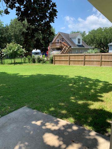 1083 Fort Sumter Dr., Charleston, SC 29412
