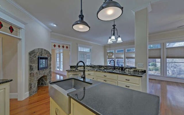 718 Hidden Lake, Blairsville, GA 30512