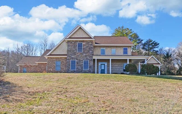 718 Hidden Lake, Blairsville, GA 30512