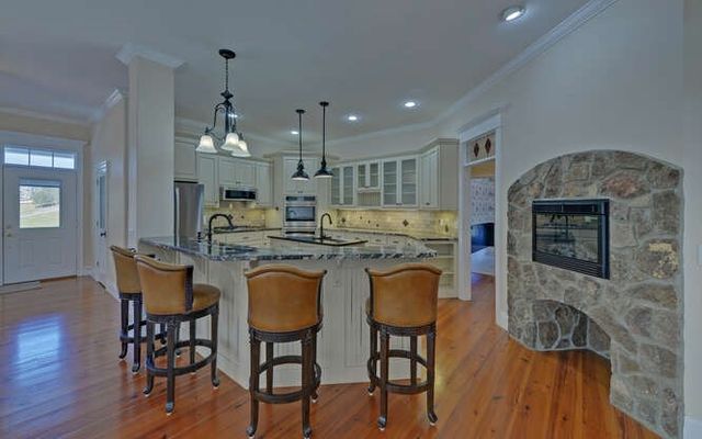 718 Hidden Lake, Blairsville, GA 30512