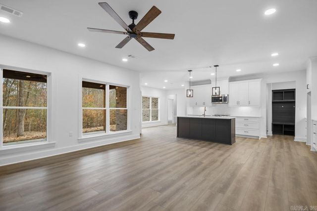 107 Sawgrass Drive, Benton, AR 72015