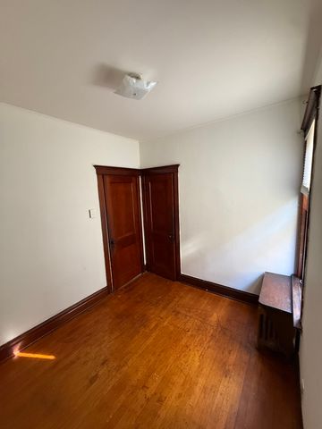 2448 W Gunnison Street 2, Chicago, IL 60625