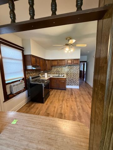 2448 W Gunnison Street 2, Chicago, IL 60625