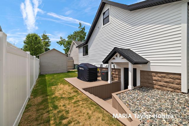 1423 Lakeshore Drive, Muskegon, MI 49441