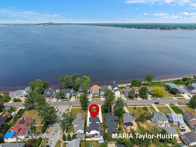 1423 Lakeshore Drive, Muskegon, MI 49441
