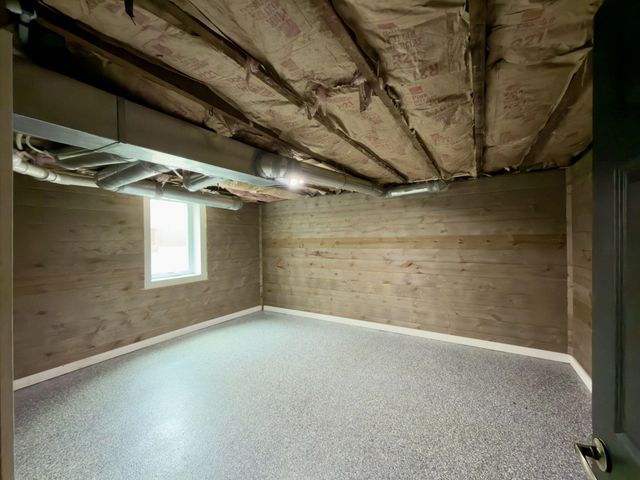 1423 Lakeshore Drive, Muskegon, MI 49441