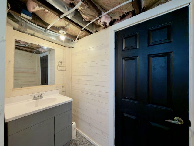1423 Lakeshore Drive, Muskegon, MI 49441