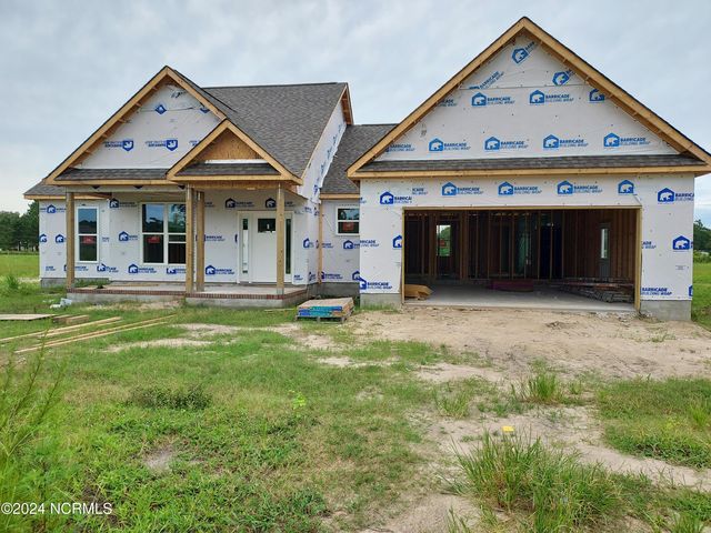 623 Bright Harvest Drive, Maysville, NC 28555