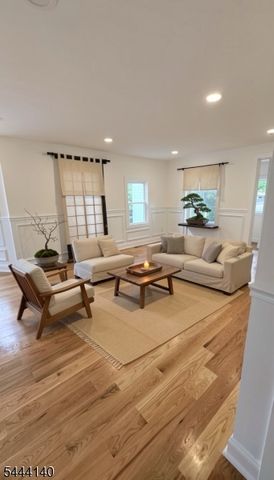 502 W Broad St, Westfield Town, NJ 07090