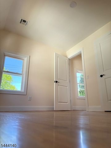 502 W Broad St, Westfield Town, NJ 07090