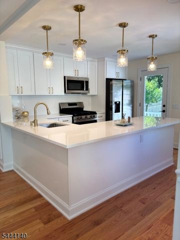 502 W Broad St, Westfield Town, NJ 07090