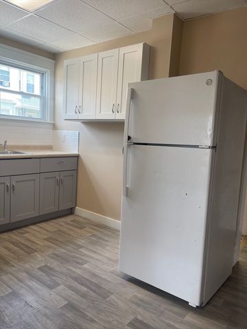 466-470 Cambridge St, Fall River, MA 02721
