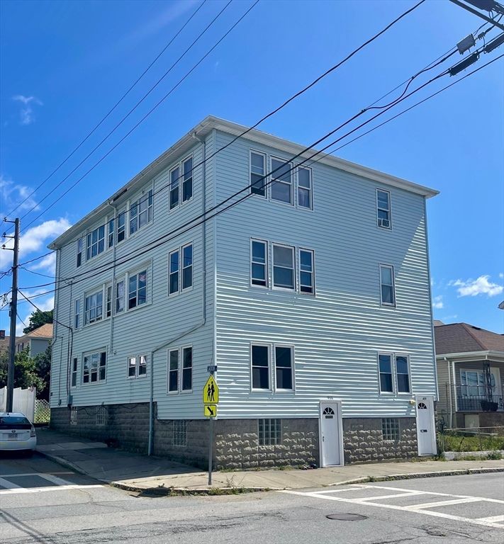 466-470 Cambridge St, Fall River, MA 02721