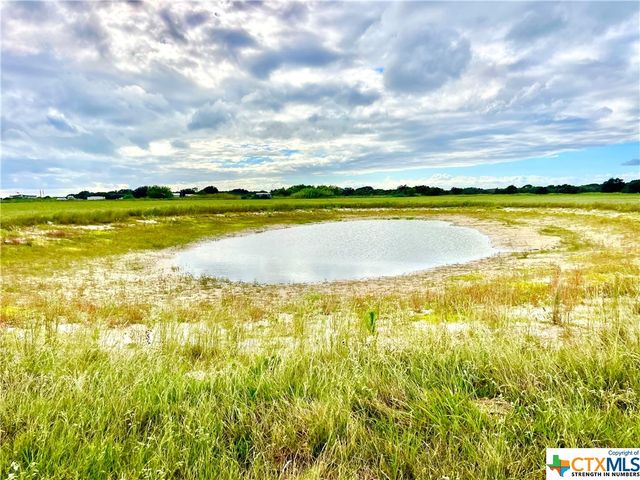 5 Mack Hale Road, Seadrift, TX 77983