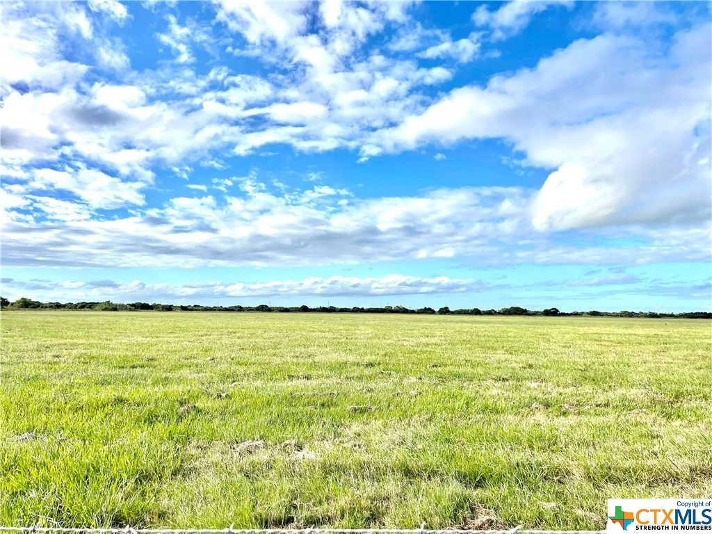 5 Mack Hale Road, Seadrift, TX 77983