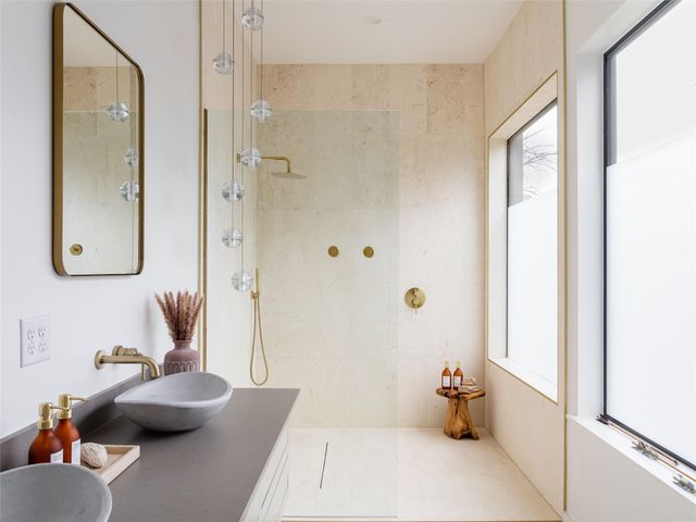 1706 Brassie ST, Austin, TX 78741