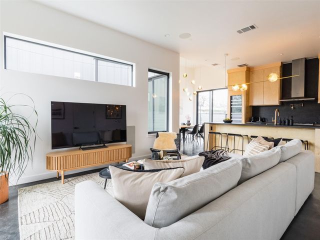 1706 Brassie ST, Austin, TX 78741