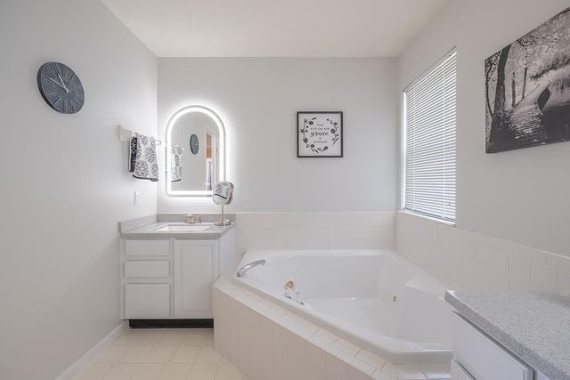 7158 Brookmeadow Drive, Centerville, OH 45459