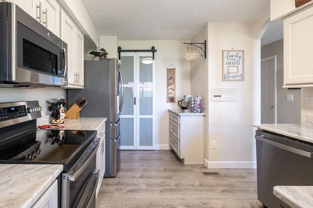 7158 Brookmeadow Drive, Centerville, OH 45459