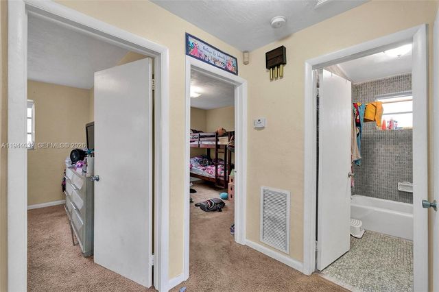 1900 NW 88th St, Miami, FL 33147