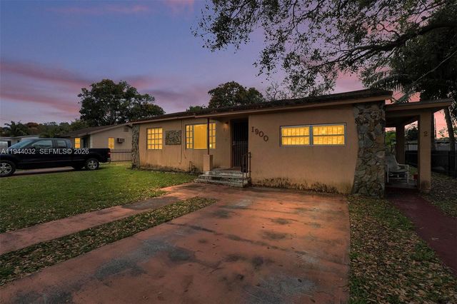 1900 NW 88th St, Miami, FL 33147