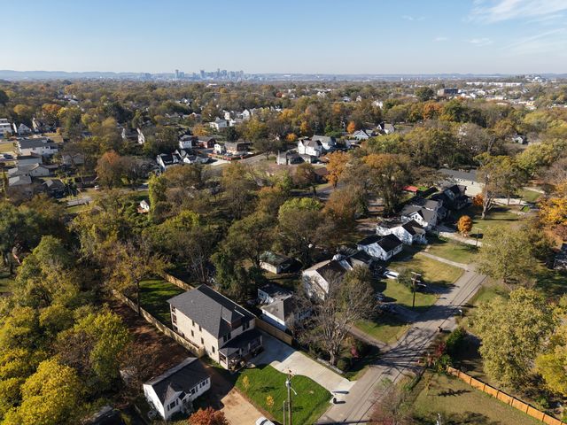 1240 Kenmore Pl, Nashville, TN 37216