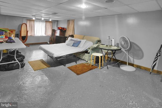 1615 MOUNT LAUREL RD, Temple, PA 19560