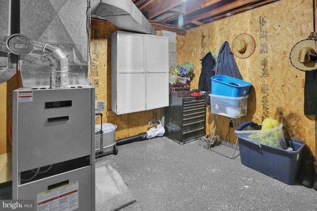 1615 MOUNT LAUREL RD, Temple, PA 19560