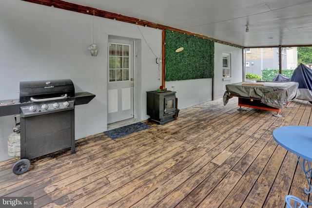 1615 MOUNT LAUREL RD, Temple, PA 19560