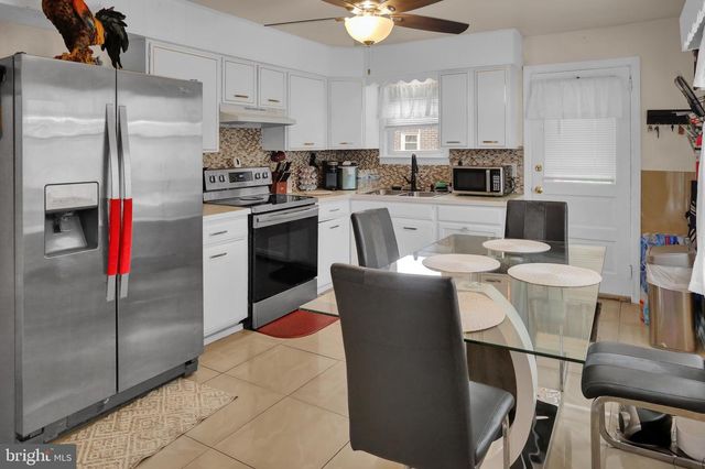 1615 MOUNT LAUREL RD, Temple, PA 19560